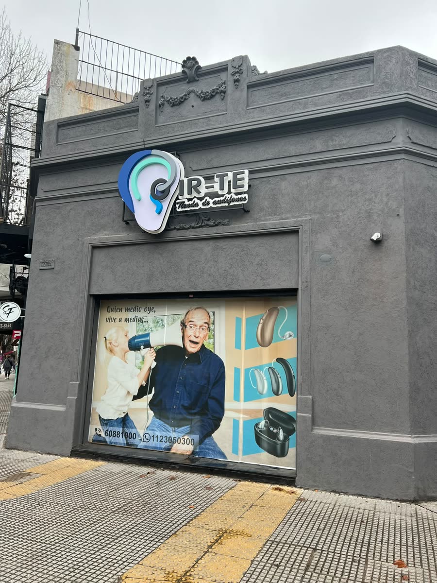 Frente del local de Oír-te en Ventura Bosch 6695, Liniers